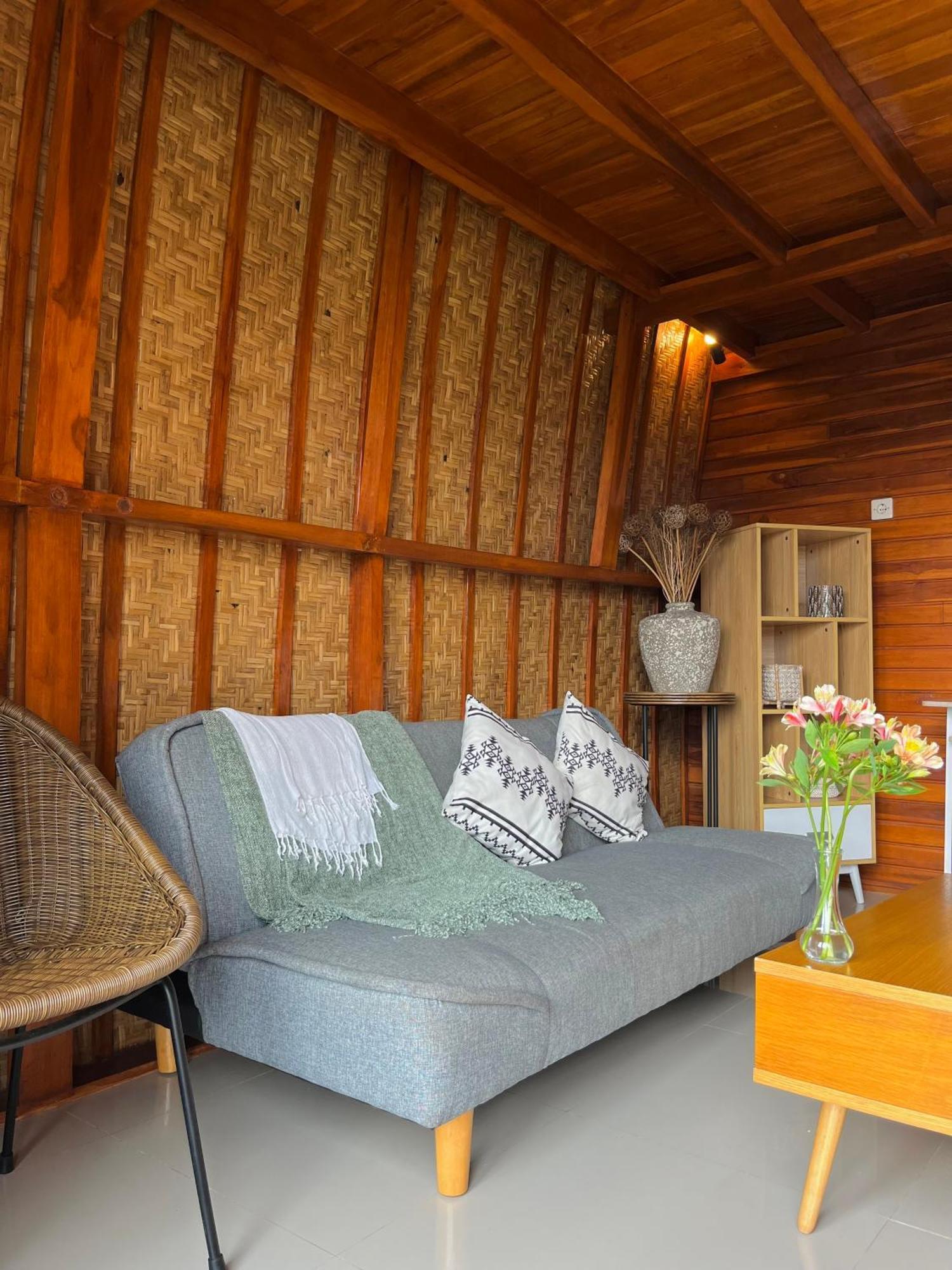 Murna House 2, Rooftop Balinese Wooden House 360 Sunrise To Sunset View Apartment