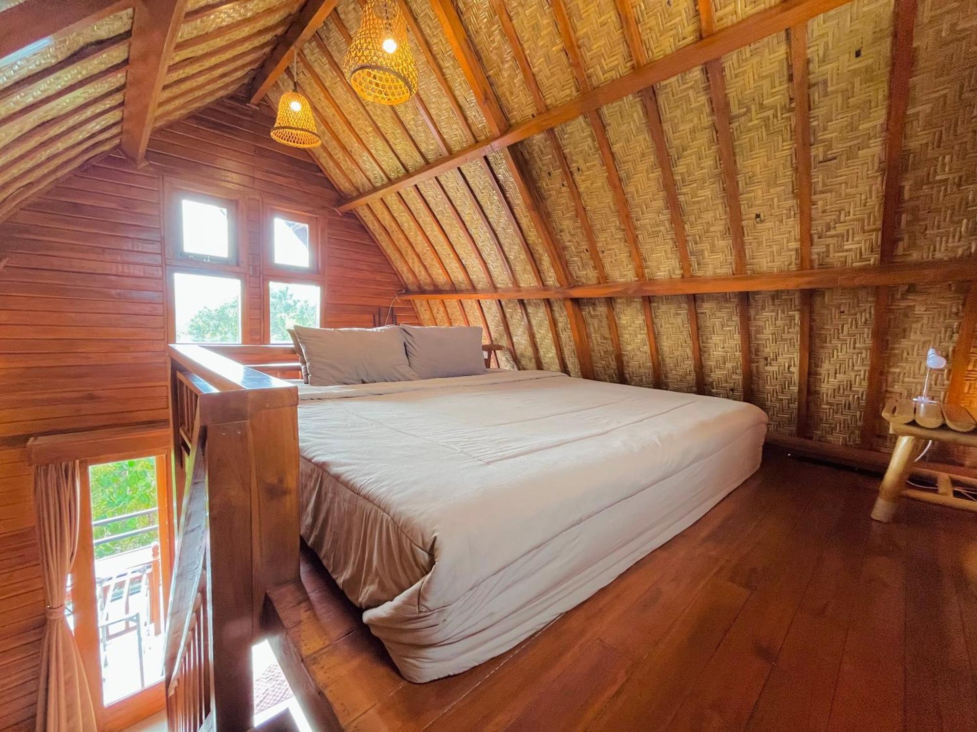 Apartment Murna House 2, Rooftop Balinese Wooden House 360 Sunrise To Sunset View *